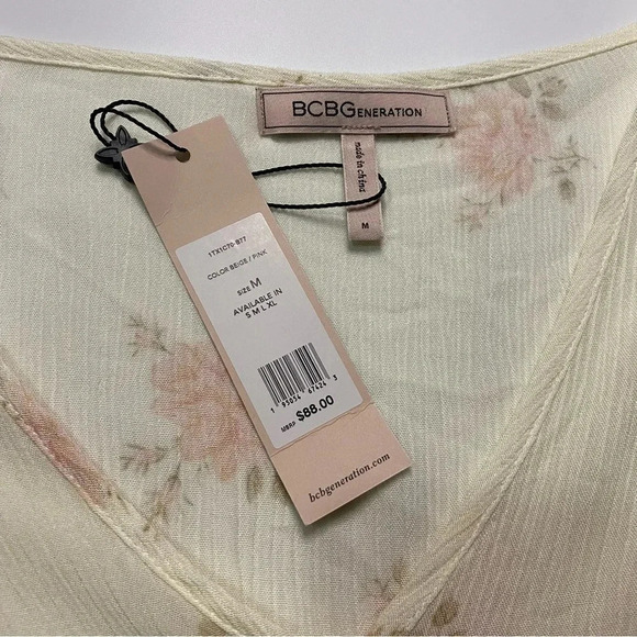 NEW BCBGeneration Medium Floral Ruffle Crossover Blouse - Picture 3 of 7